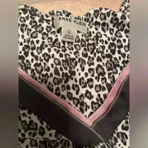Anne Klein black and white leopard, short sleeve, 2 piece pajama set; size L - Picture 2 of 9